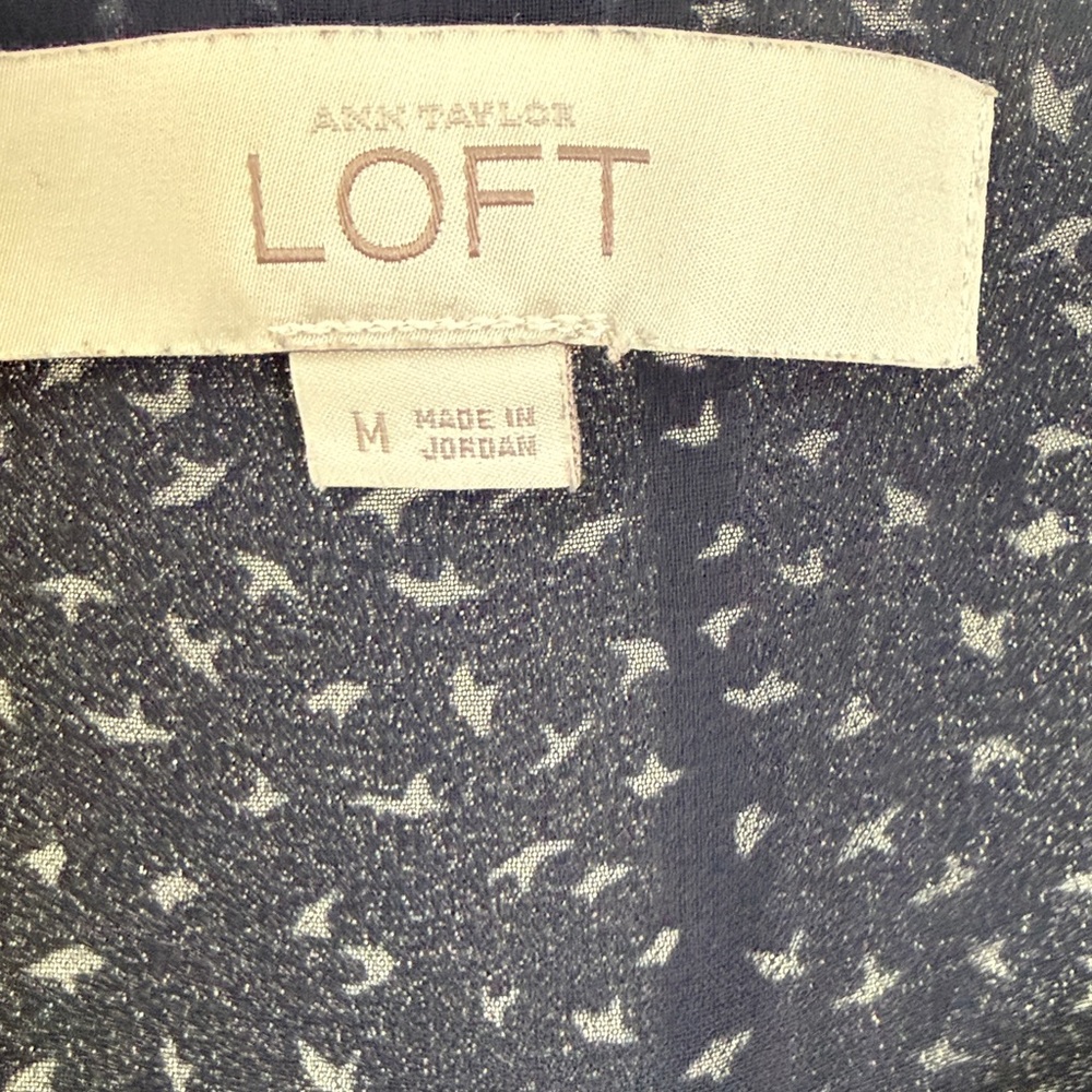 Ann Taylor Loft Navy Bird Print Flows Tank. Size M - Picture 2 of 7